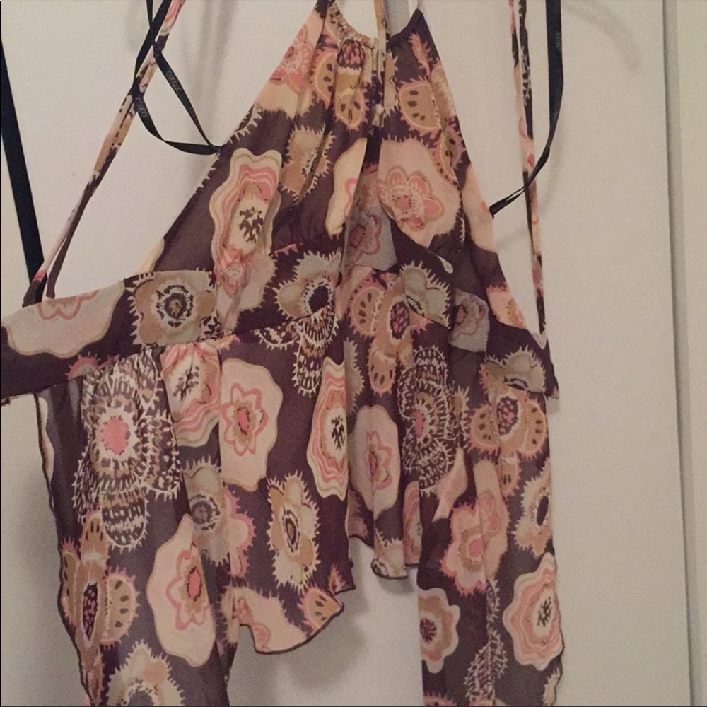 Backless tank